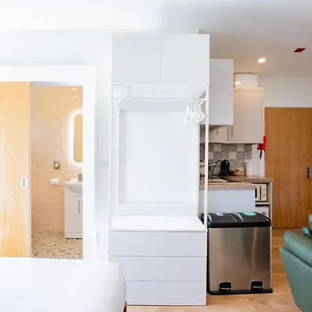 Eyre View - 2 Apartment