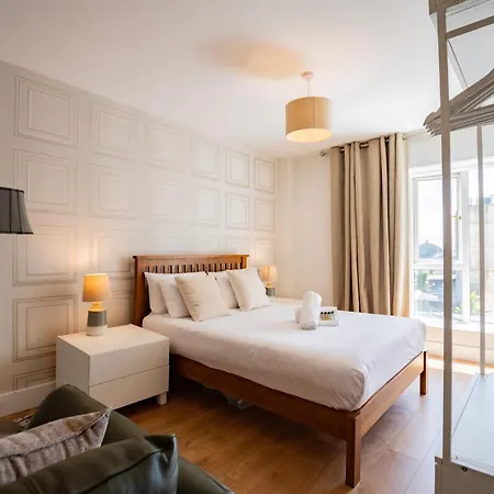 Eyre View - 2 Galway